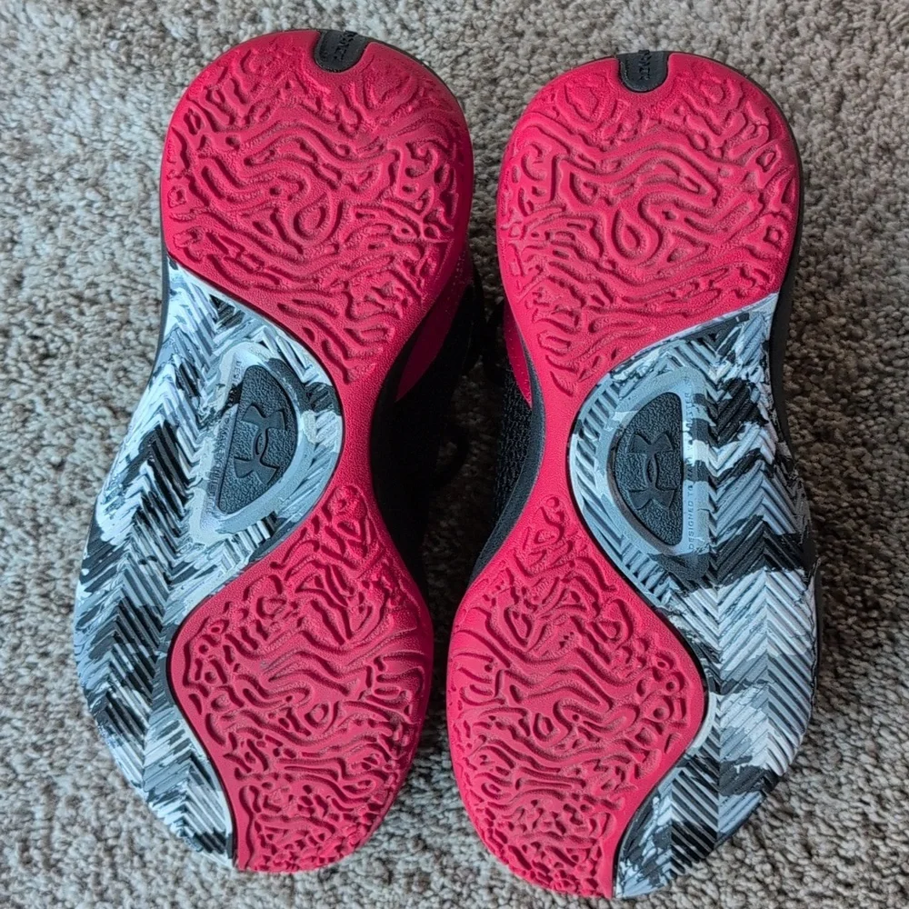 Under Armour Youth Basketball Shoes - Picture 8 of 11